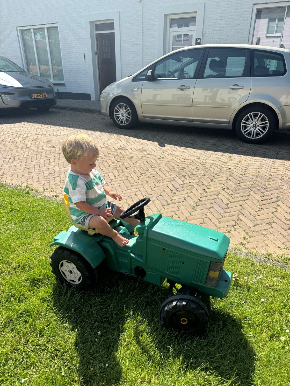 John Deere Tractor - Geliefd speelgoed voor kleine avonturie, Ophalen, Gebruikt