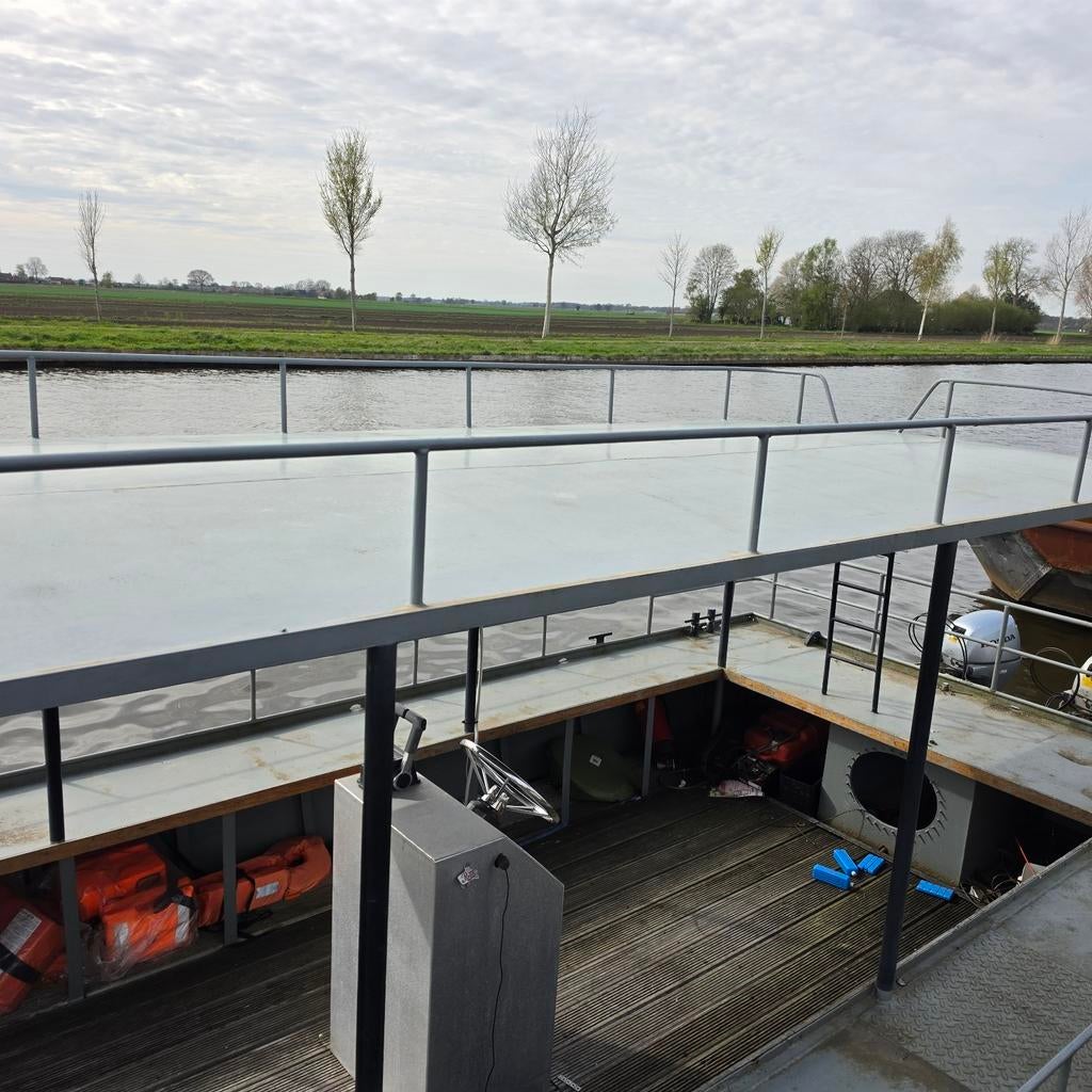 Ruime partyboot voor Koningsdag en evenementen, Ophalen, Gebruikt, Niet van toepassing, Niet van toepassing