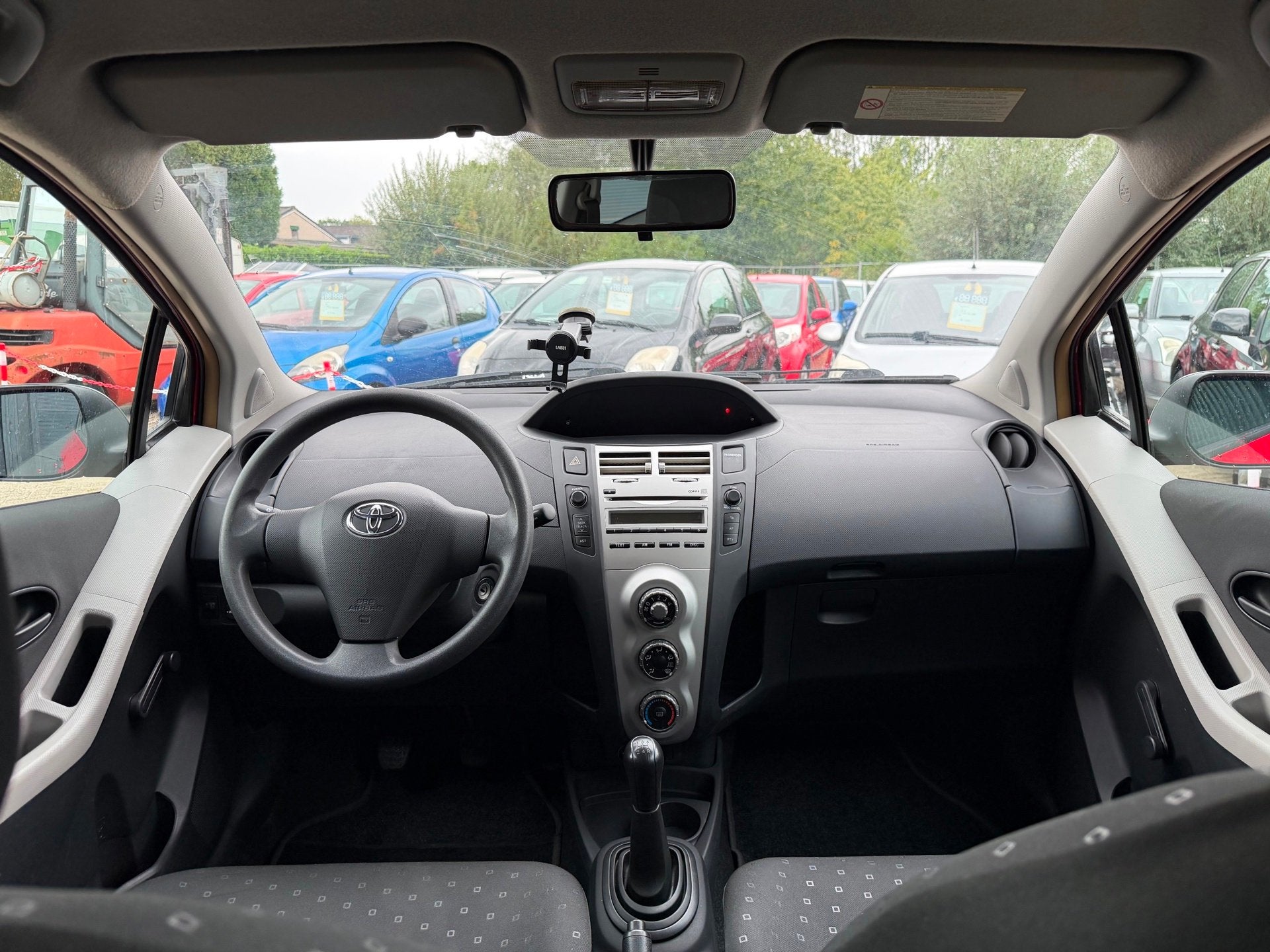 Foto 2 van Toyota Yaris 1.0 VVTi | NWE APK | Goed Onderhouden |