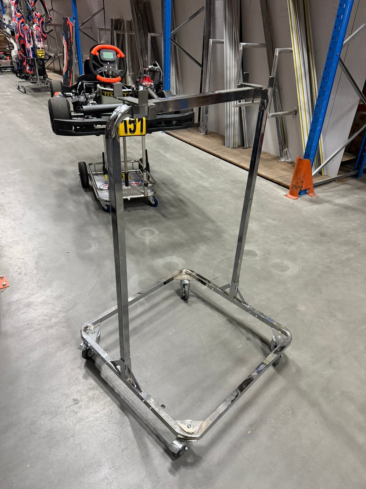 Verticale kart stand voor 2 karts zgan, Ophalen, Zo goed als nieuw, Onderdelen Kart
