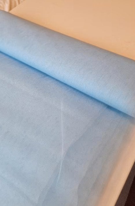 Hemelsblauwe tule op rol 20,6 meter, Blauw, 120 cm of meer, Ophalen of Verzenden, Katoen