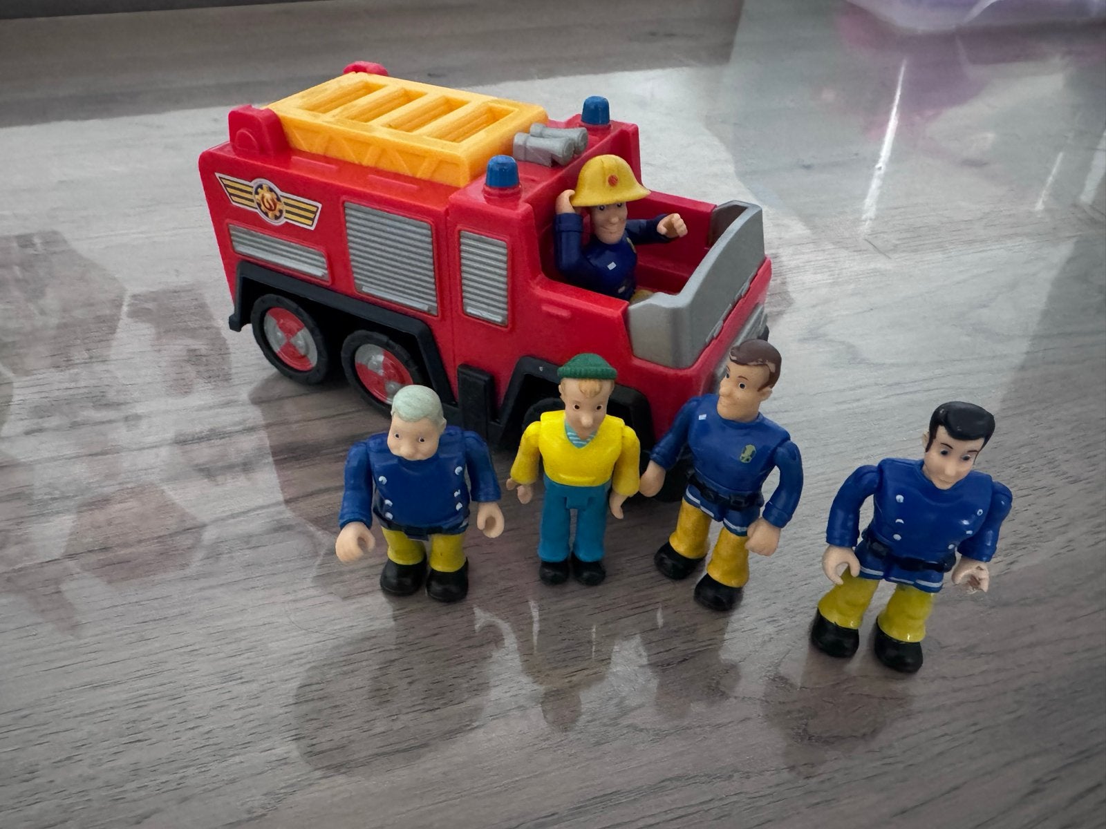 Brandweerman Sam brandweerwagen met figuren, Ophalen of Verzenden, Gebruikt