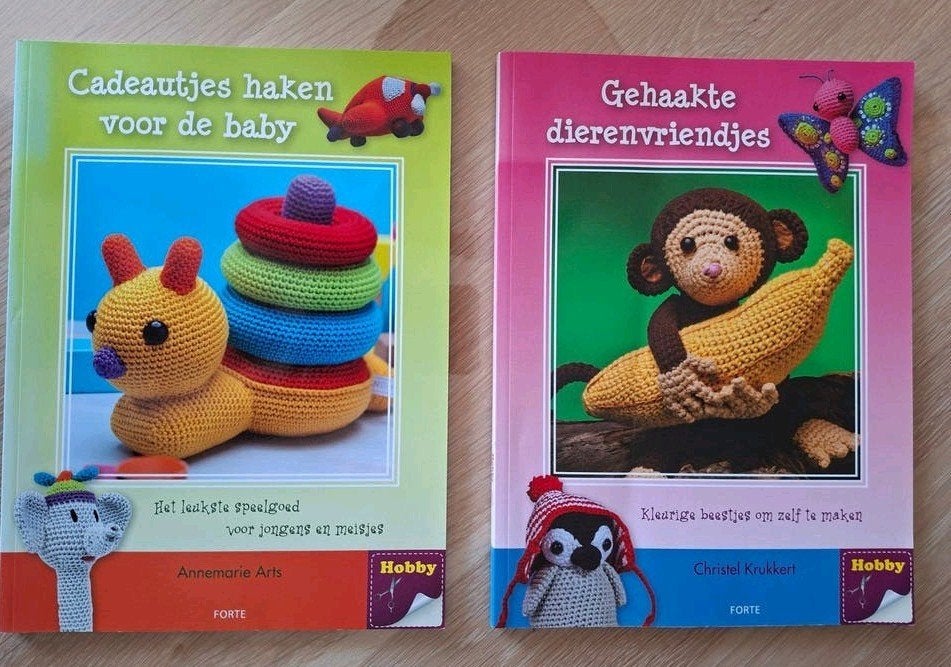 2x Haakboeken: Gehaakte Dieren en Cadeautjes voor Baby, Breien en Haken, Ophalen of Verzenden, Zo goed als nieuw, Christel Krukkert, Annemarie Arts
