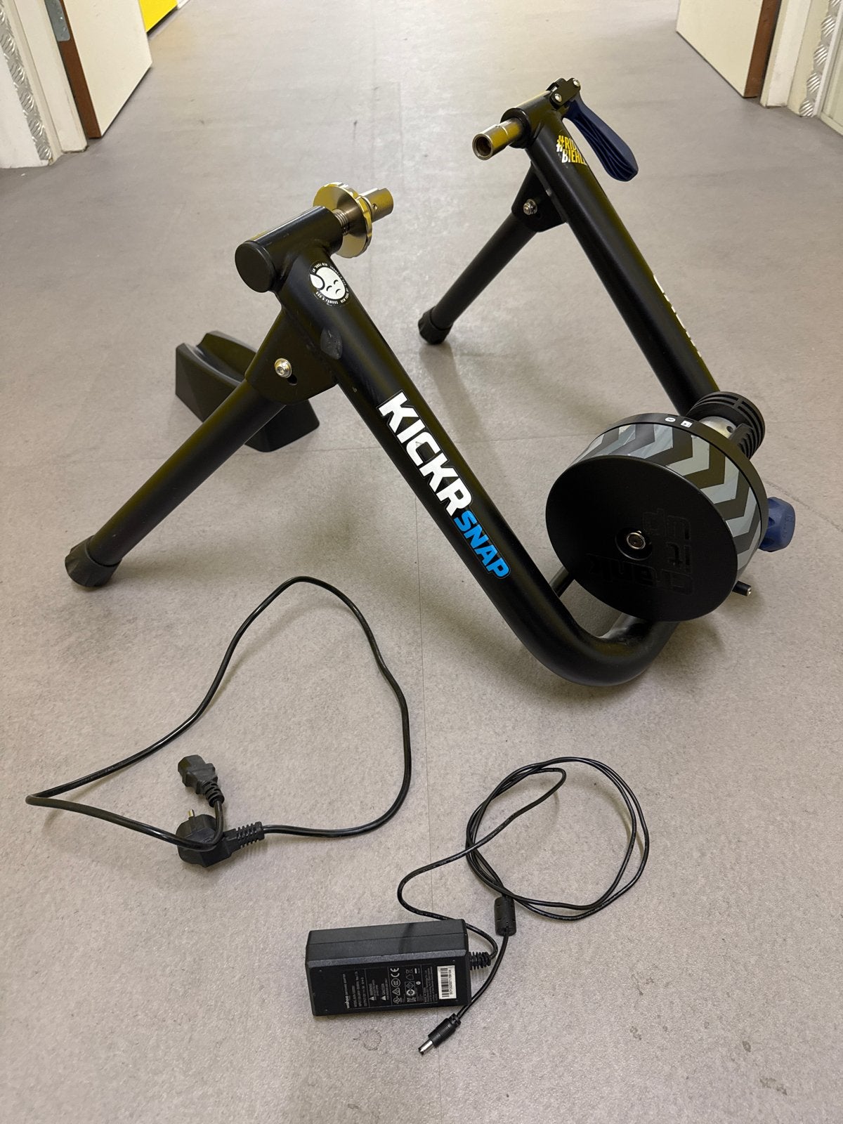 Wahoo KICKR SNAP Smart Trainer, Ophalen of Verzenden, Zo goed als nieuw, Overige typen
