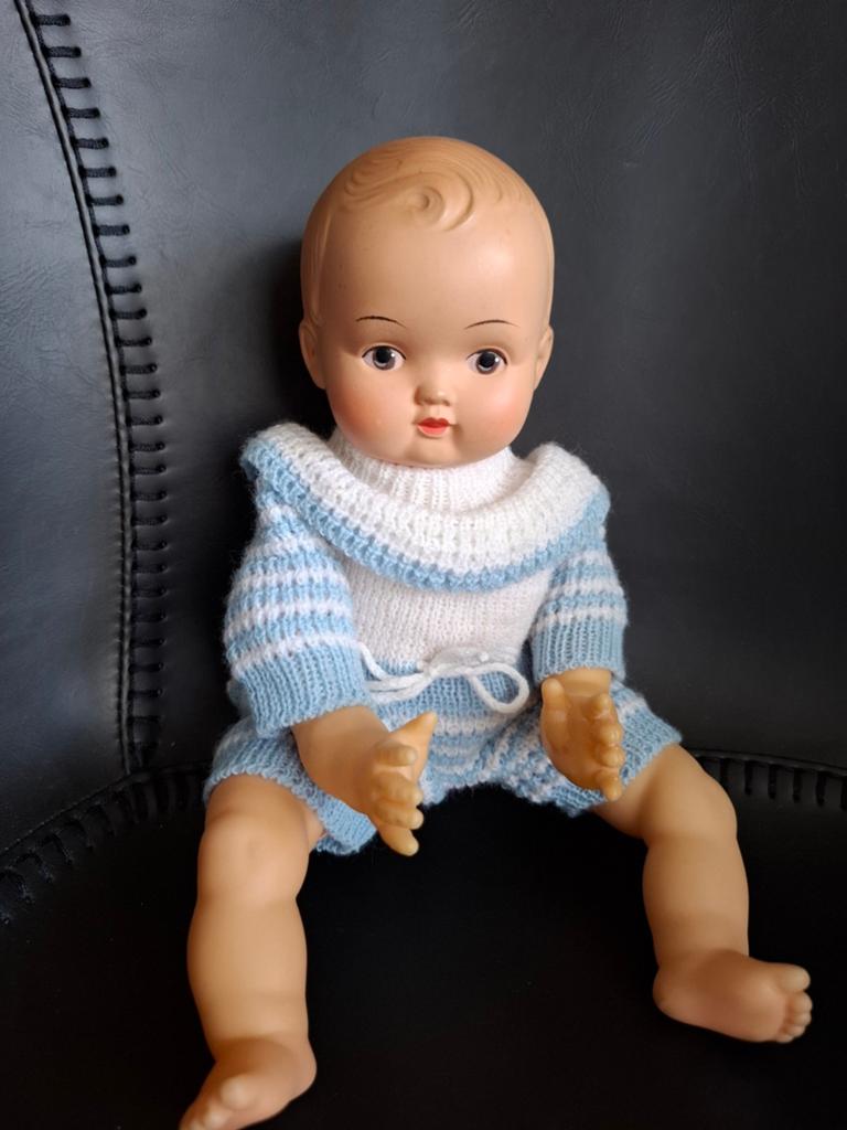 Vintage Babypop met stoffen lijfje - 30 cm, Verzamelen, Poppen, Ophalen of Verzenden, Gebruikt, Babypop