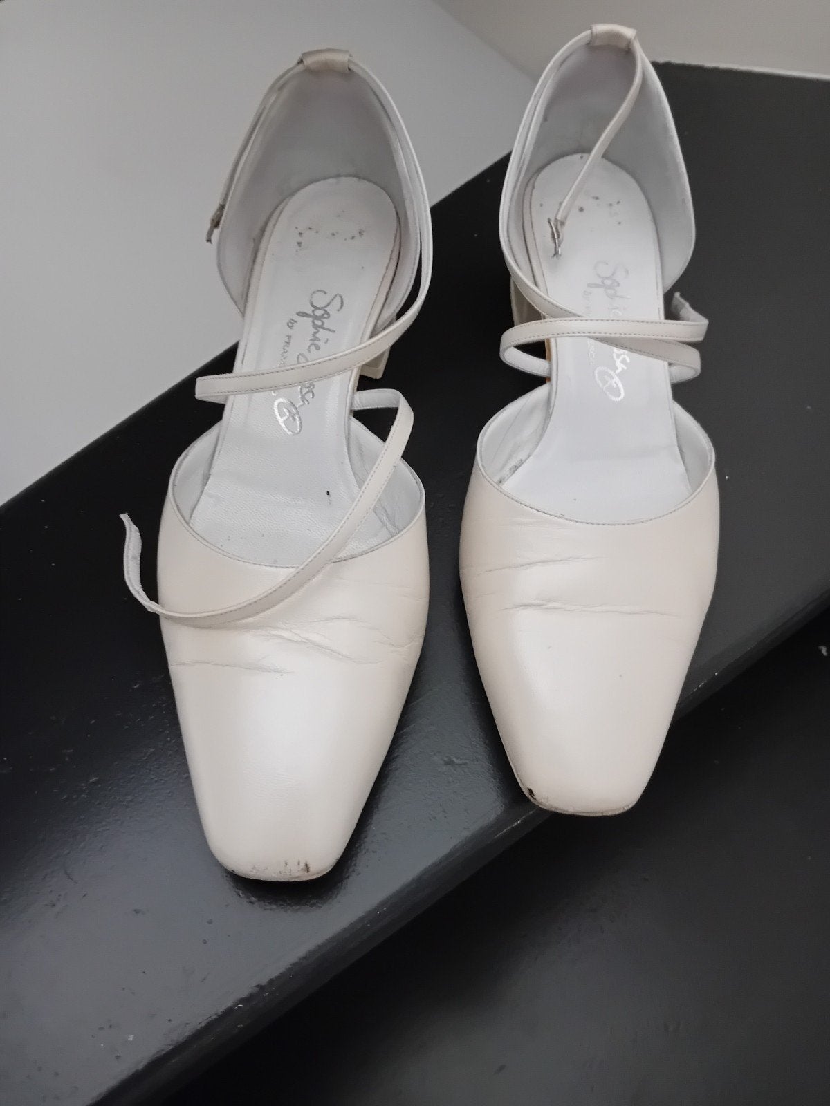 Trouwschoenen maat 40, wit met comfortabele hak., Ophalen, Zo goed als nieuw, Wit, Schoenen