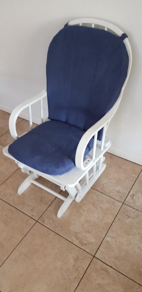 Mooie Schommelstoel., Huis en Inrichting, Stoelen, Ophalen, Zo goed als nieuw, Wit, Eén
