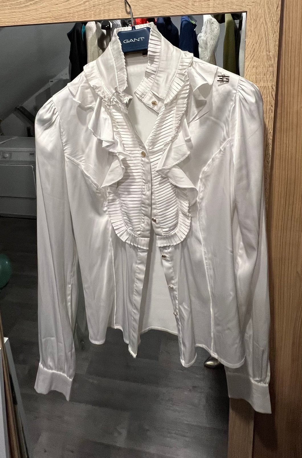Satijnen witte blouse Goldie Estelle, Ophalen of Verzenden, Zo goed als nieuw, Maat 34 (XS) of kleiner, Wit