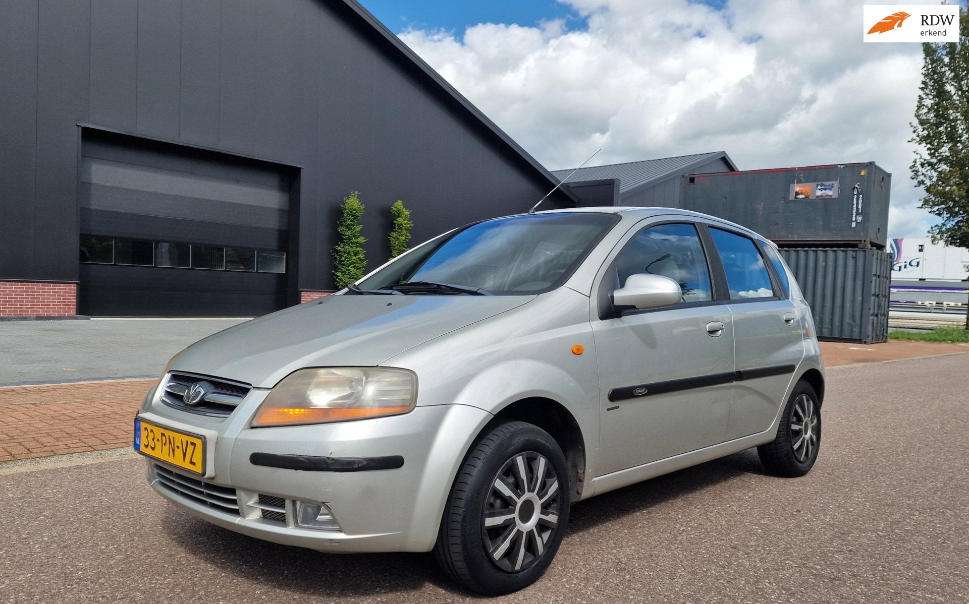 Daewoo Kalos 1.4-16V Class AUTOMAAT AIRCO 2 X SLEUTELS, Auto's, Daewoo, 94 pk, 4 cilinders, Bedrijf, Grijs