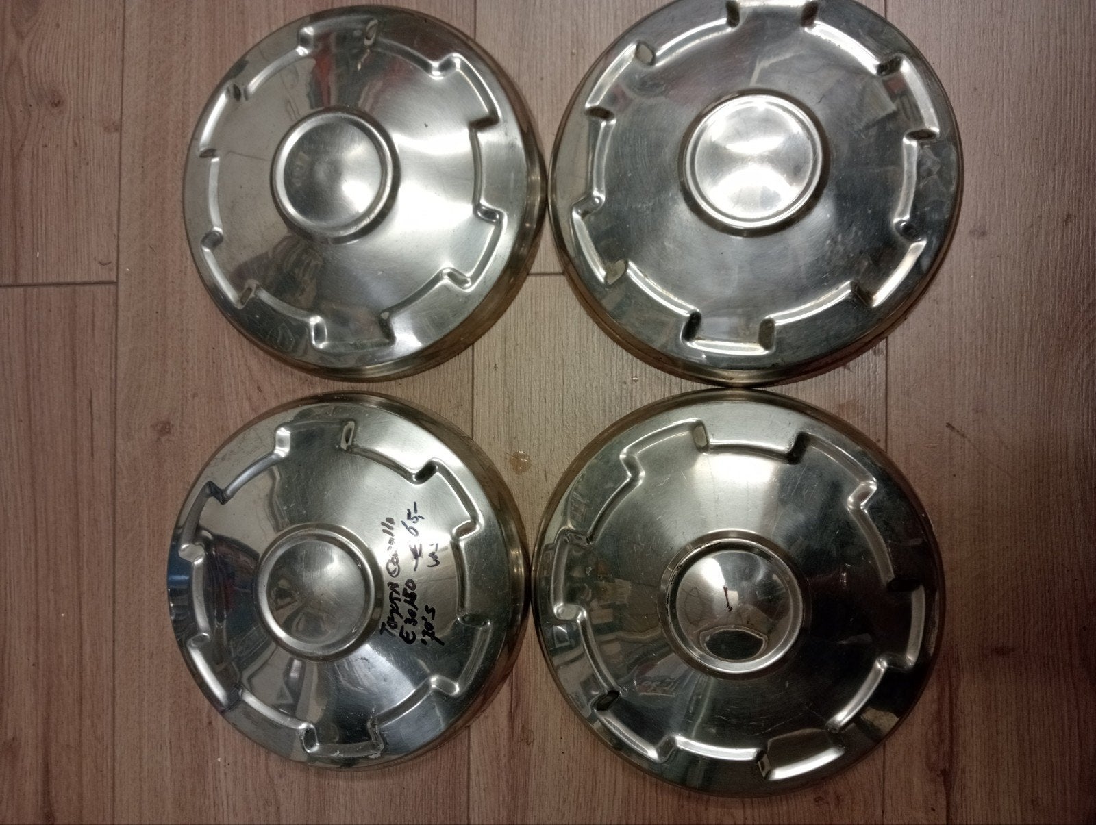 4 wieldoppen Toyota Corrolla 30
jaren 70, Auto diversen, Wieldoppen, Gebruikt, Toyota, Ophalen of Verzenden, Nb