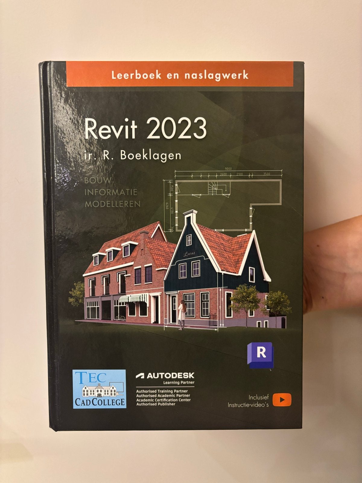 Revit 2023 Leerboek en Naslagwerk - ir. R. Boeklagen, Ophalen of Verzenden, Beta, Zo goed als nieuw, HBO