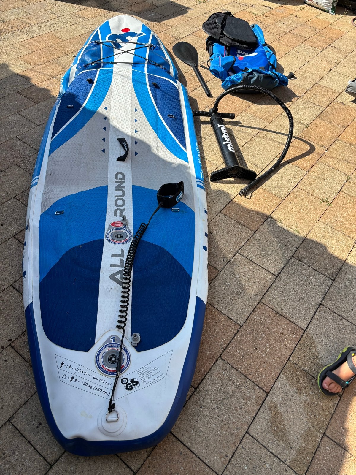 Mistral SUP Board met pomp en accessoires, Ophalen, Gebruikt, SUP-boards