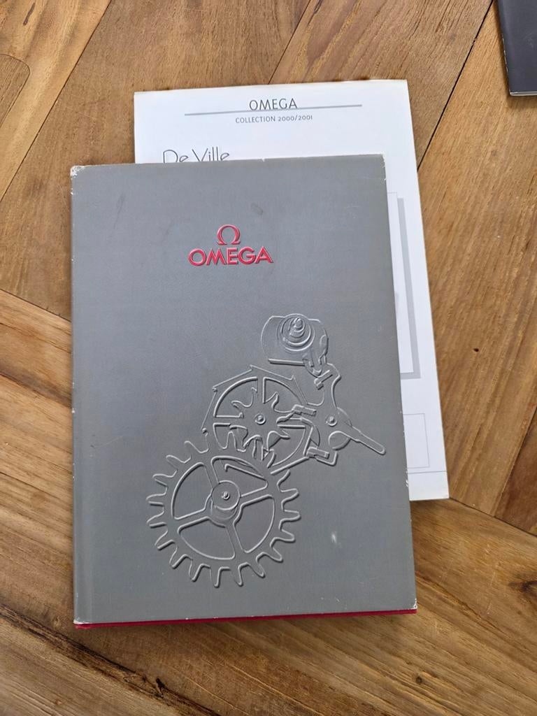Omega De Ville Collectie 2000/2001 Catalogus, Ophalen of Verzenden, Zo goed als nieuw, Omega, Catalogus