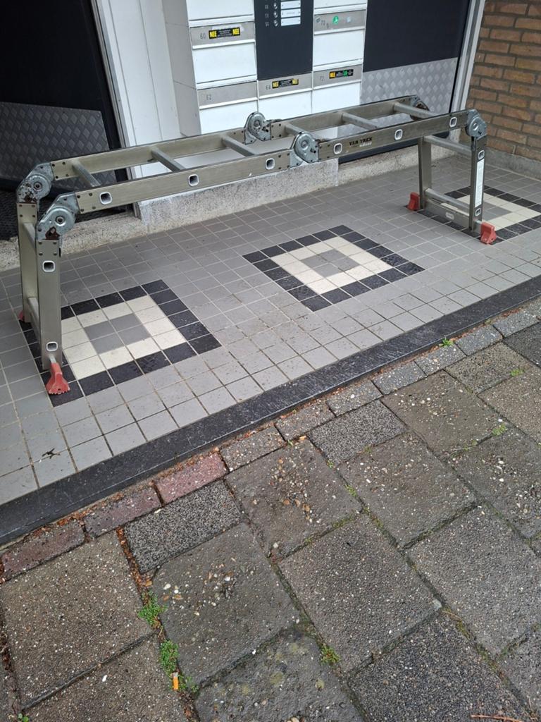 Altrex VarTrex Indoor vouwladder - 2x3x3x2 - 13.6 kg, Ophalen, Gebruikt, Ladder, Opvouwbaar of Inschuifbaar