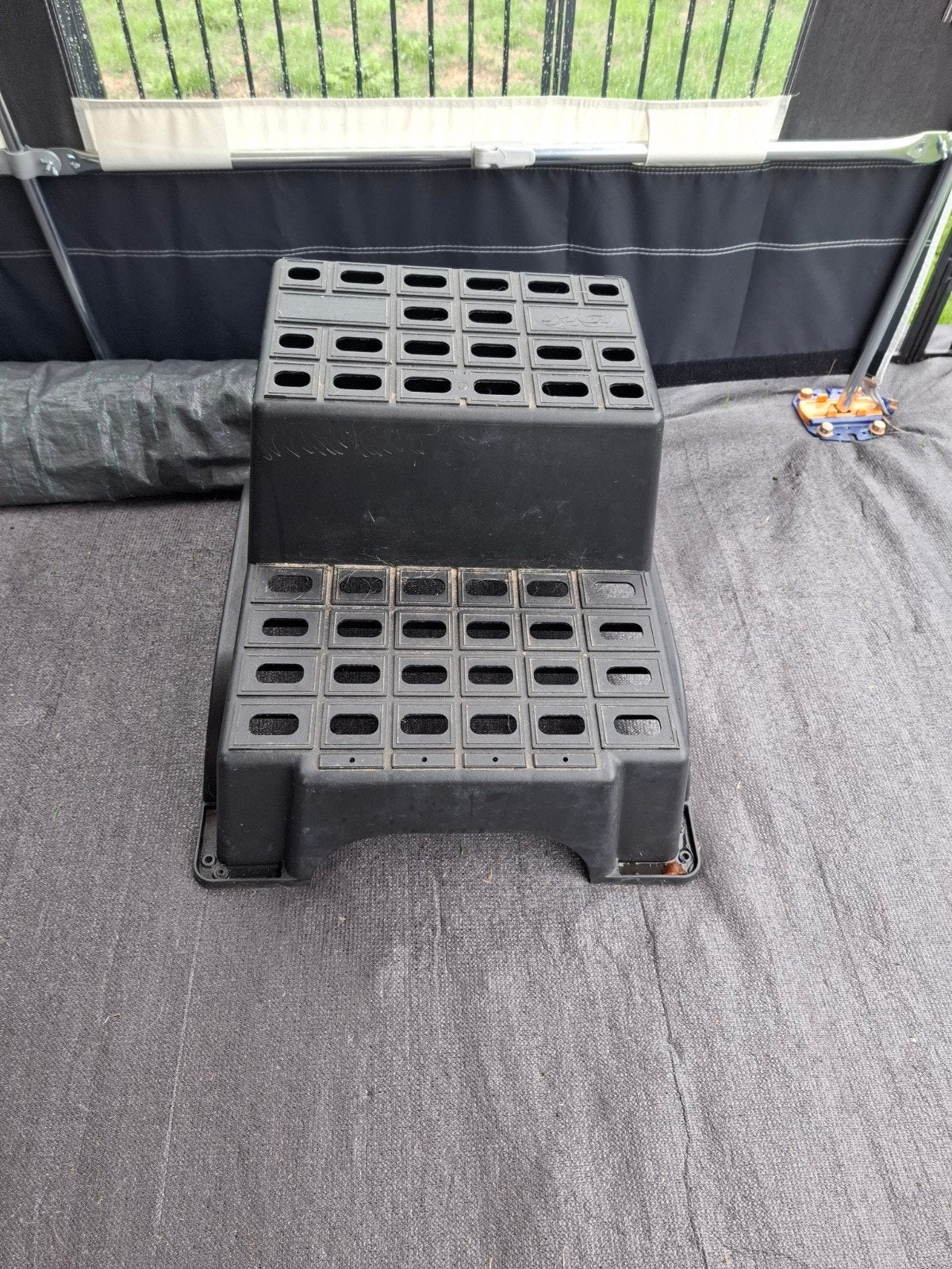 Te koop caravan trapje, Caravans en Kamperen, Ophalen, Gebruikt