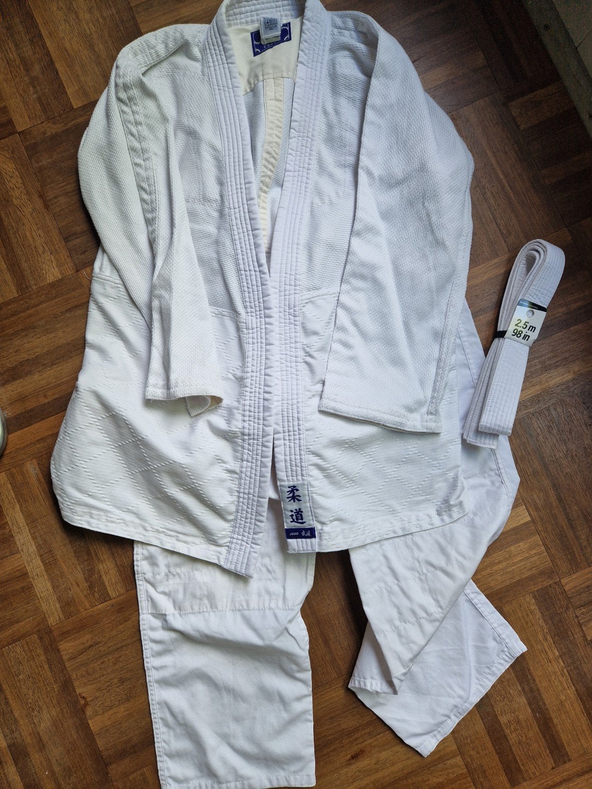 Judopak Outshock van Decathlon 170 cm inclusief witte band, Sport en Fitness, Vechtsporten en Zelfverdediging, Maat M, Ophalen