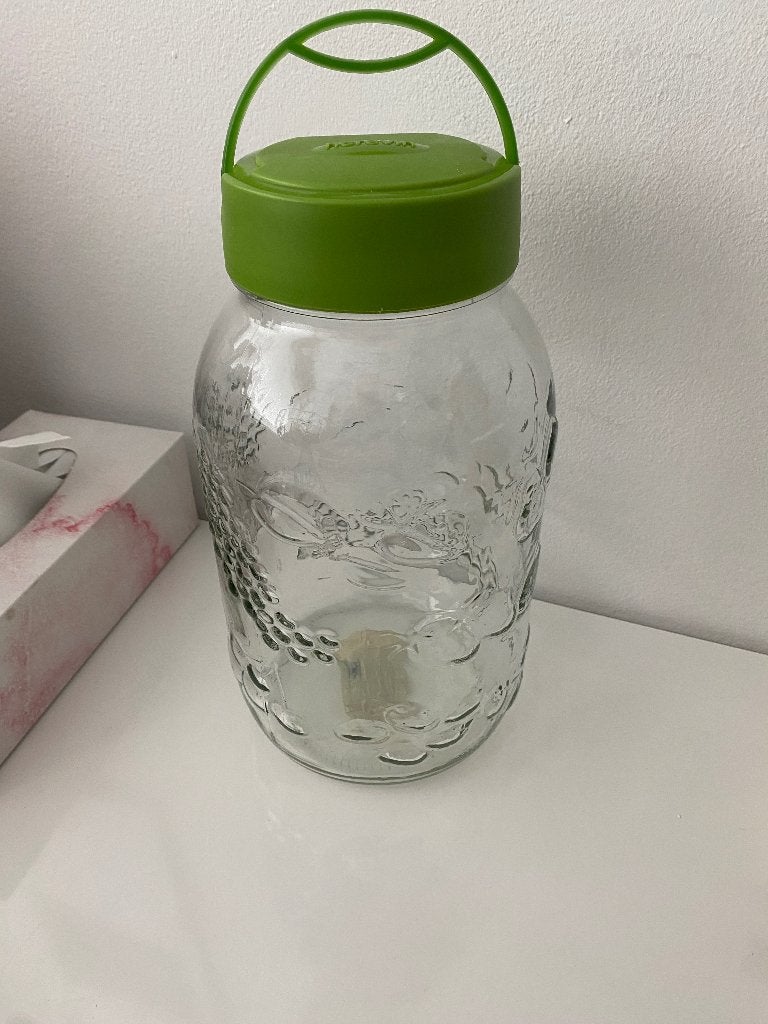 Glazen pot met groene deksel en handvat, Ophalen of Verzenden, Zo goed als nieuw, Glas, Pot, Bus of Blik