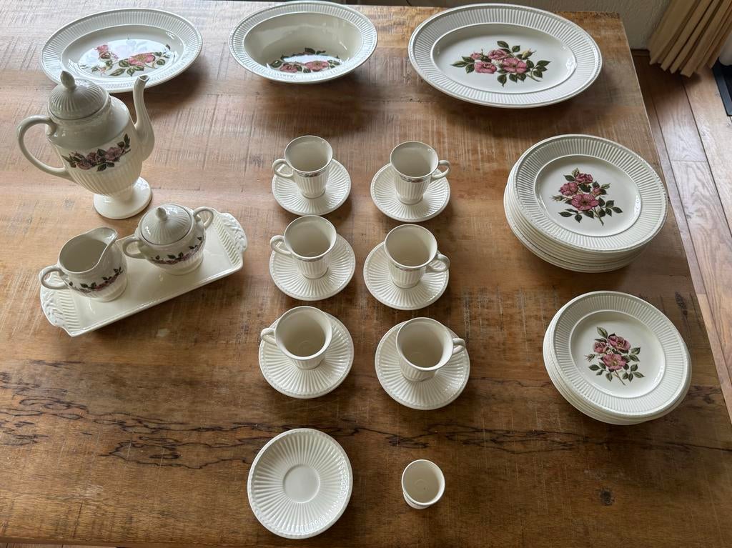 Wedgwood Briar Rose servies, Ophalen of Verzenden, Zo goed als nieuw, Wedgwood, Aardewerk