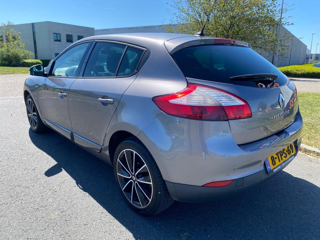Renault Mégane 2012 * 1.5 dCi BOSE * EURO 5* APK *, Euro 5, Gebruikt, Leder en Stof, Bedrijf