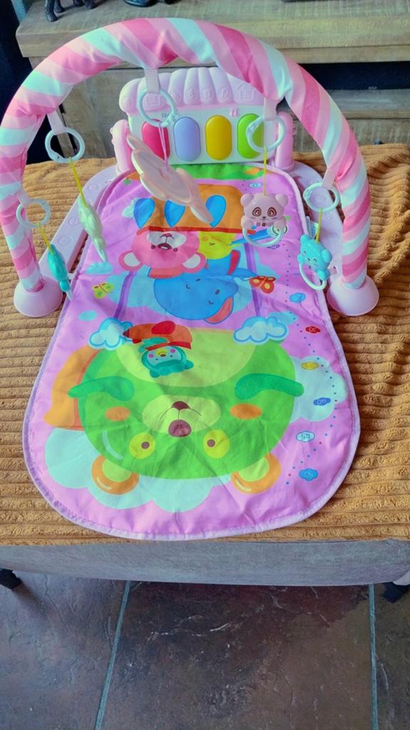 Babygym met muziek  en lichtjes, Ophalen, Zo goed als nieuw, Babygym