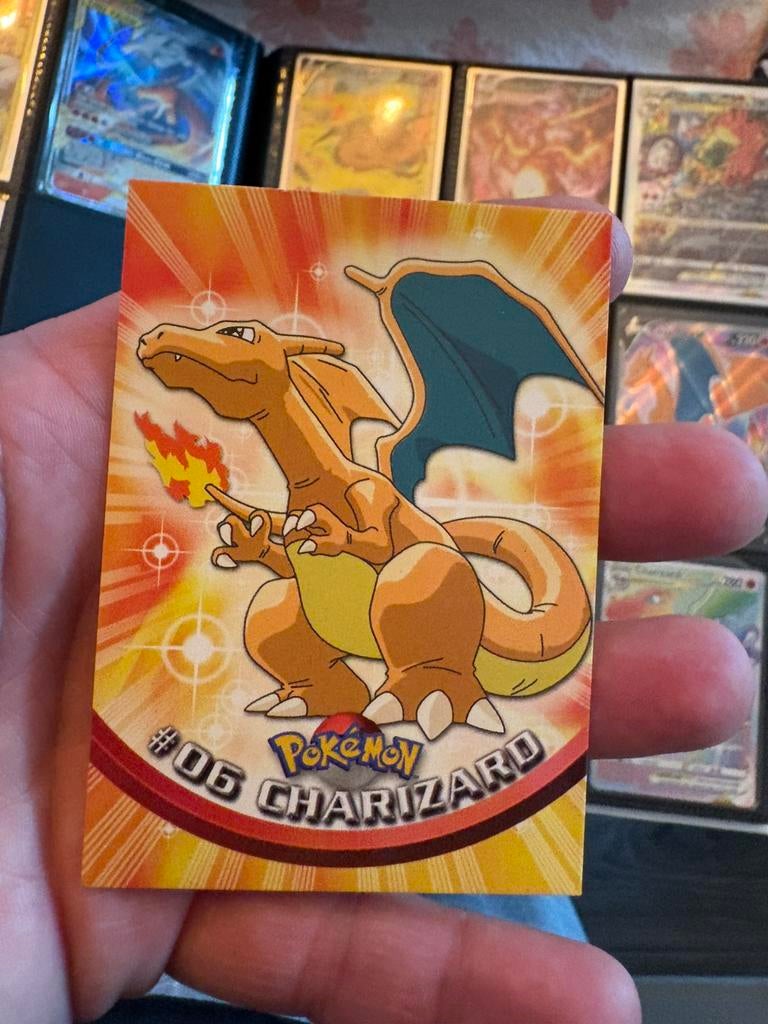 Charizard topps, Ophalen of Verzenden, Zo goed als nieuw, Meerdere kaarten, Foil