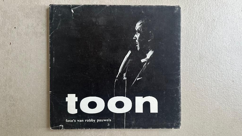 Toon (foto's van Robby Pauwels), Ophalen of Verzenden, Gelezen, Cabaret