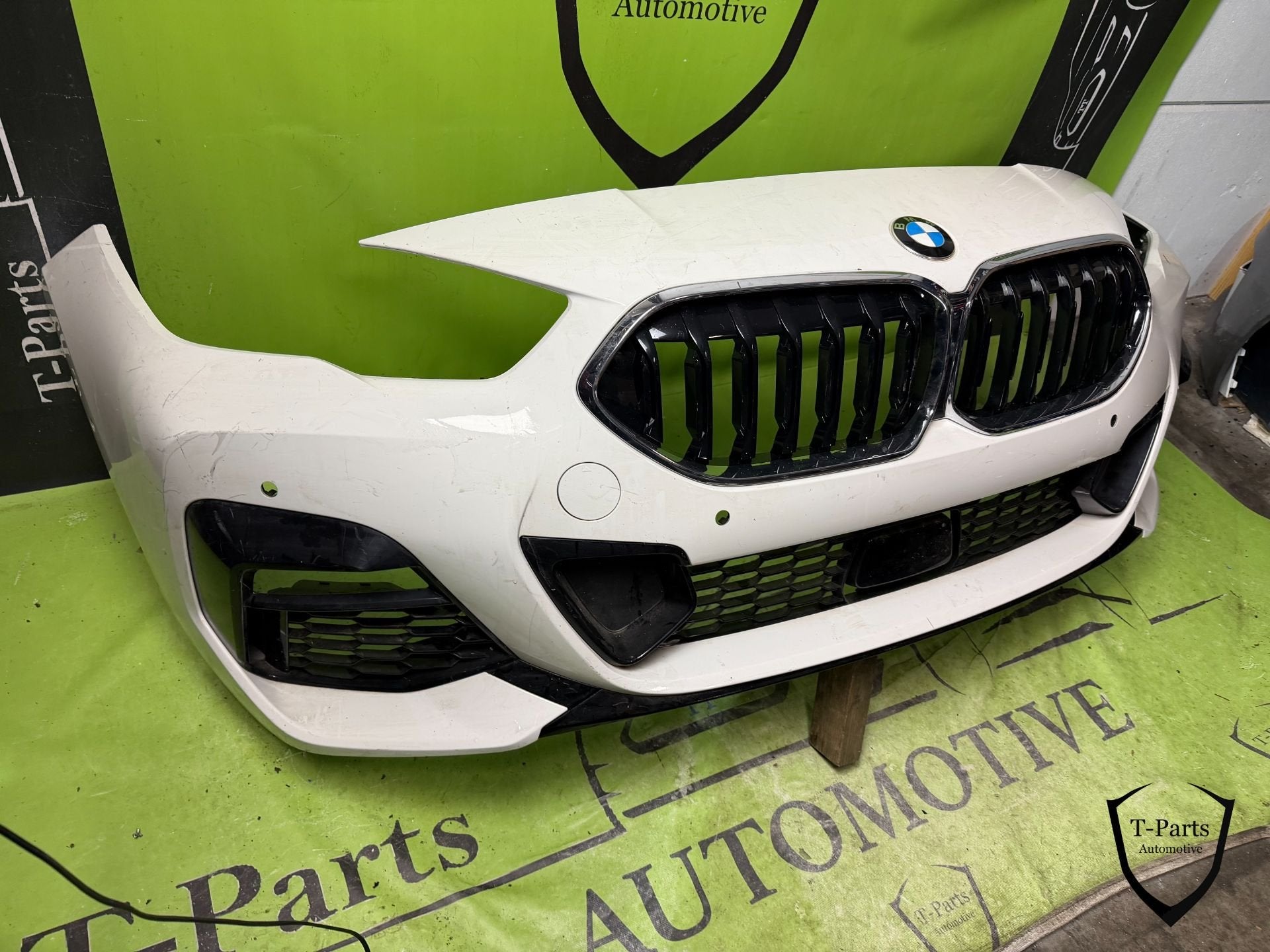 bmw 2 serie F44 bumper voorbumper 18+, Petuelring 130
80788  Munich, DE, Gebruikt, Info@bmw.de, Ophalen of Verzenden