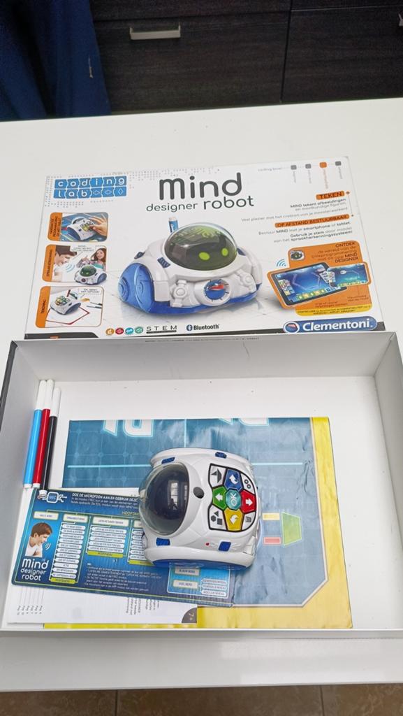 Mind designer robot, Ophalen, Potlood of Stift