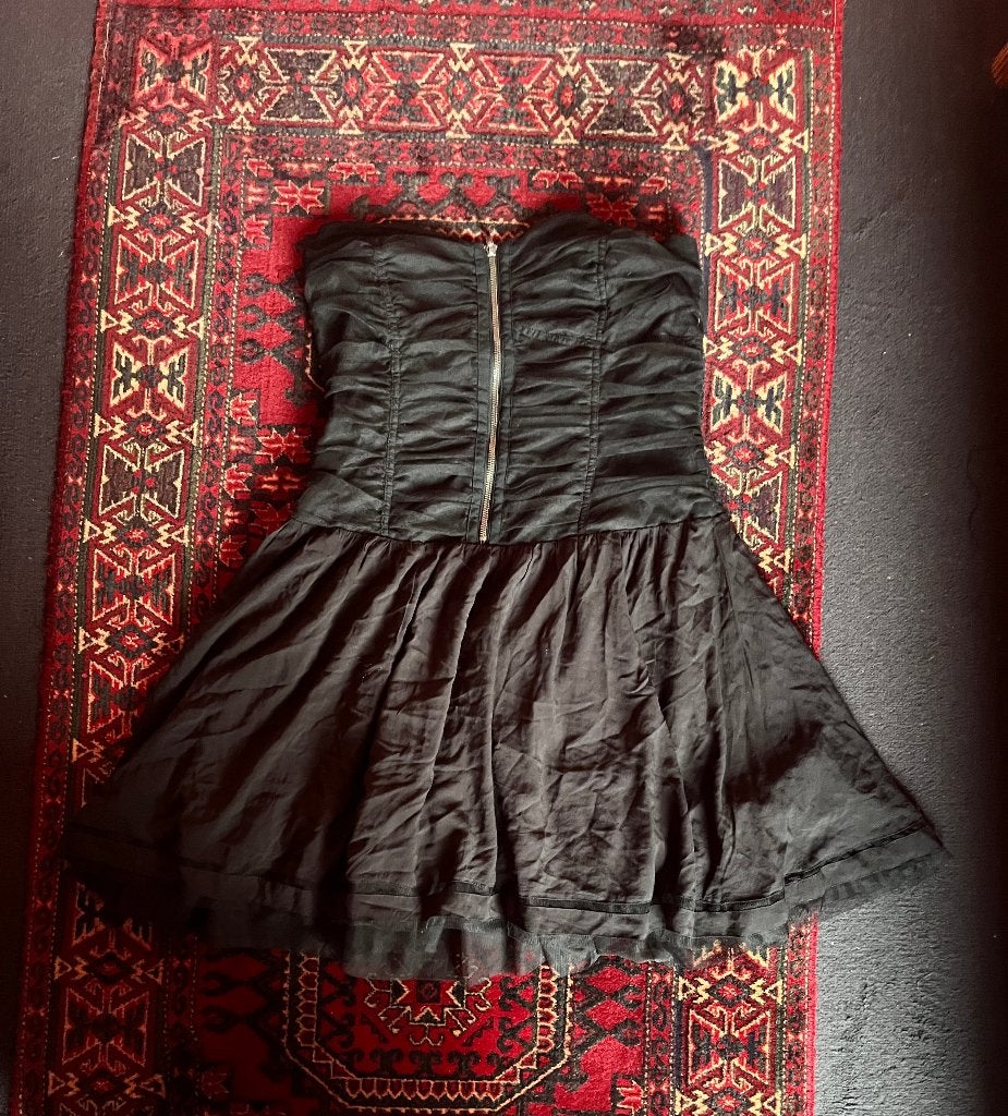 Mooie strapless soort pettycoat 42/44 met lagen nu 29,99€, Zwart, Maat 42/44 (L), Ophalen of Verzenden, Zo goed als nieuw