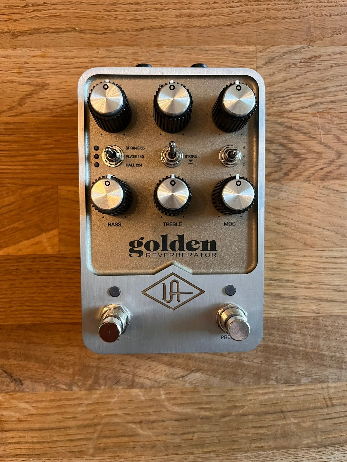 UAFX Golden Reverberator reverb pedaal, Muziek en Instrumenten, Effecten, Ophalen of Verzenden, Zo goed als nieuw, Reverb