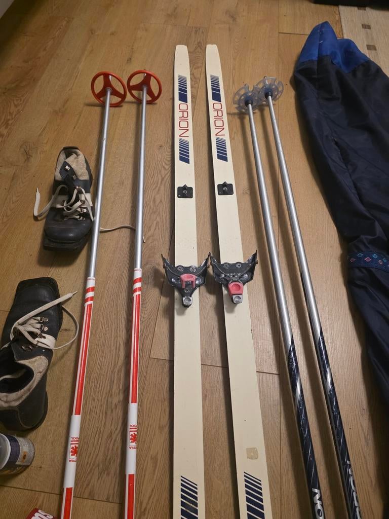 Skiën spullen te koop., Sport en Fitness, Zo goed als nieuw, Skiën, Ski's, Ophalen