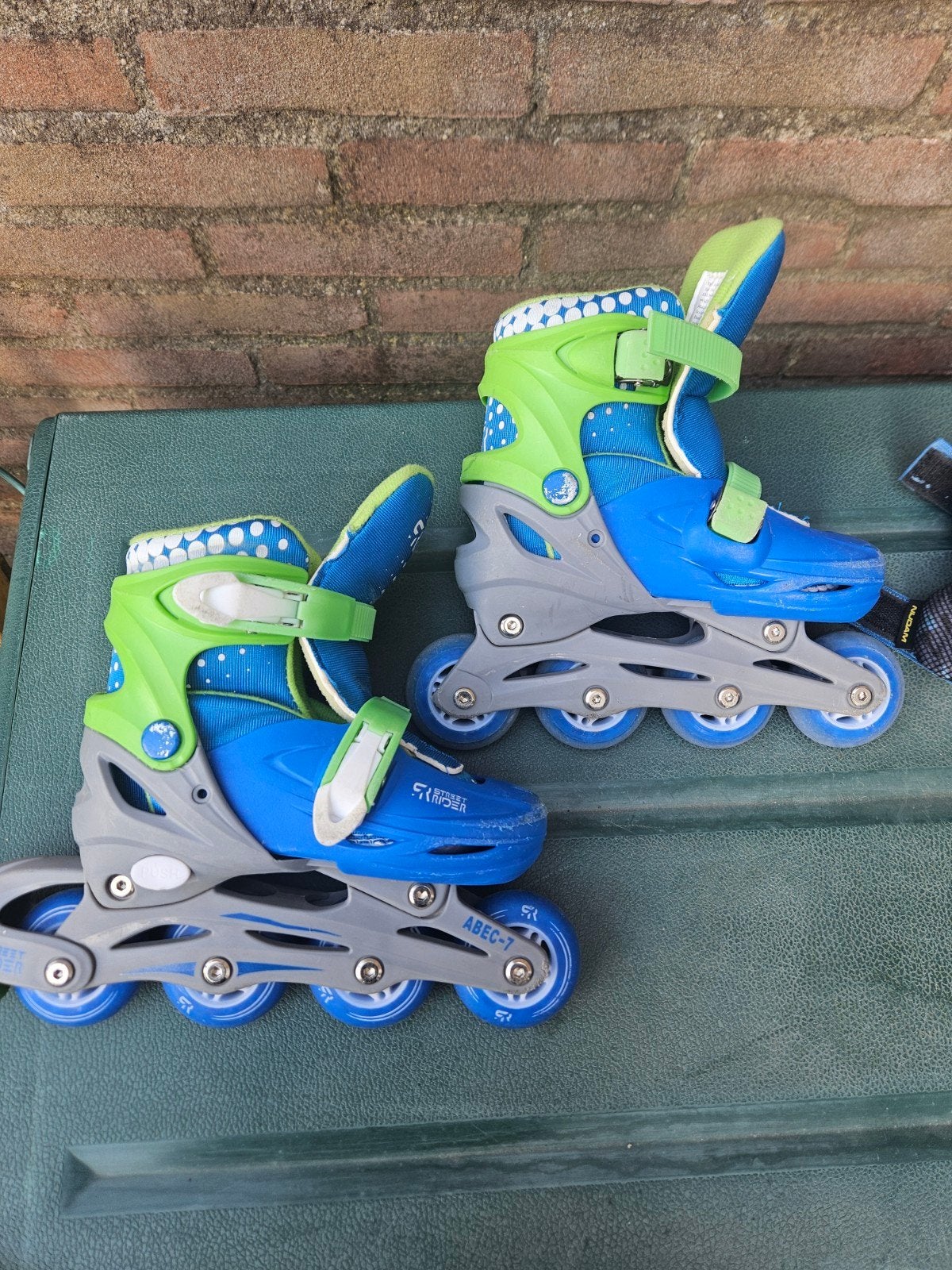 Verstelbare Street Rider inline skates met bescherming, Sport en Fitness, Skeelers, Ophalen, Verstelbaar, Zo goed als nieuw, Kinderen
