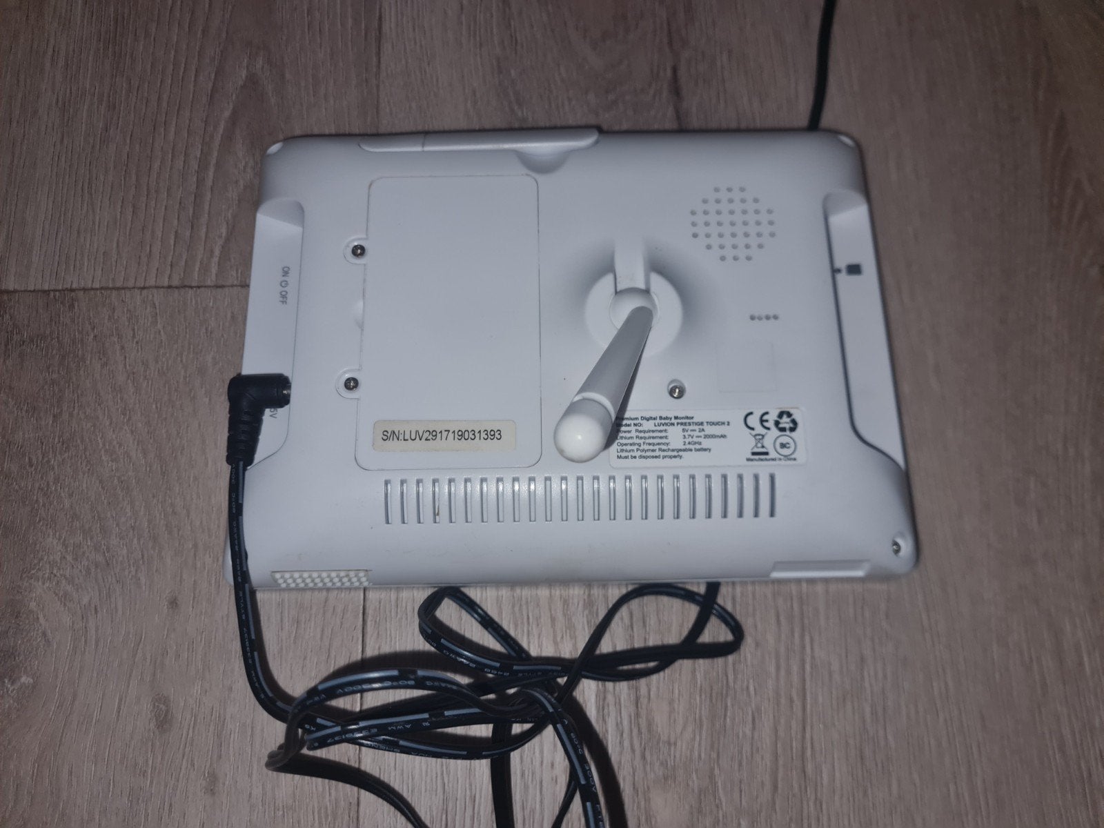 Luvion babyfoon met groot scherm en 2 camera's, Kinderen en Baby's, Babyfoons, Gebruikt, 100 tot 250 meter, Camera, Digitaal, Ophalen of Verzenden