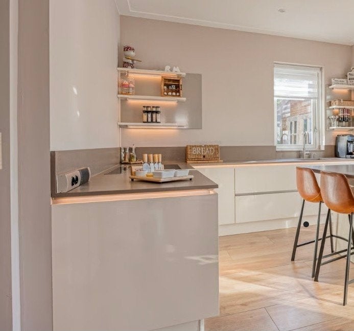 Moderne hoekkeuken, Huis en Inrichting, Keuken | Complete keukens, Ophalen, Hoekkeuken, Zo goed als nieuw, Greeploos