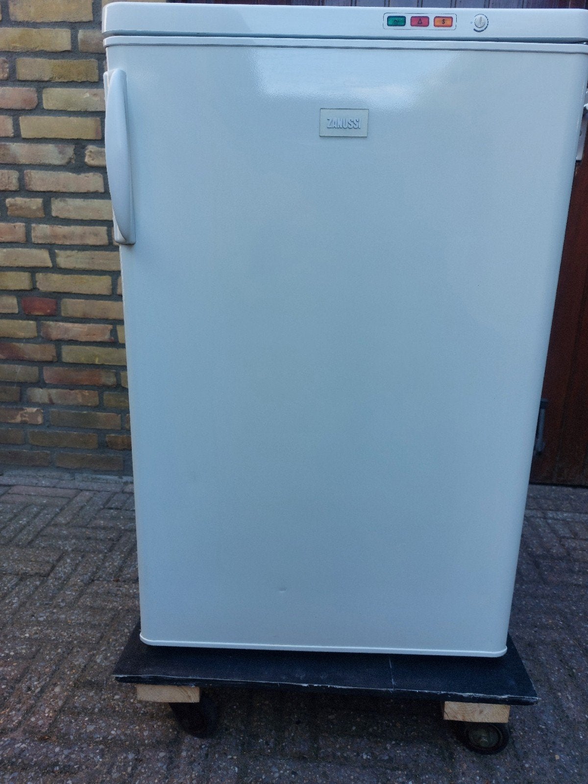 tafelmodel vriezer ZANUSSI in mooie en nette staat €85, Witgoed en Apparatuur, Ophalen, Zo goed als nieuw, Minder dan 60 cm, 85 tot 120 cm