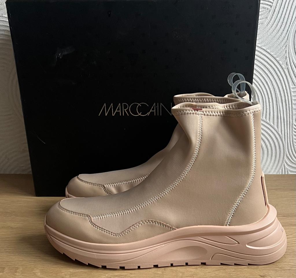 Marccain. Zalmroze laarsjes. Mt 38. Nieuw!!!, Kleding | Dames, Schoenen, Lage of Enkellaarzen, Nieuw, Ophalen of Verzenden, Roze
