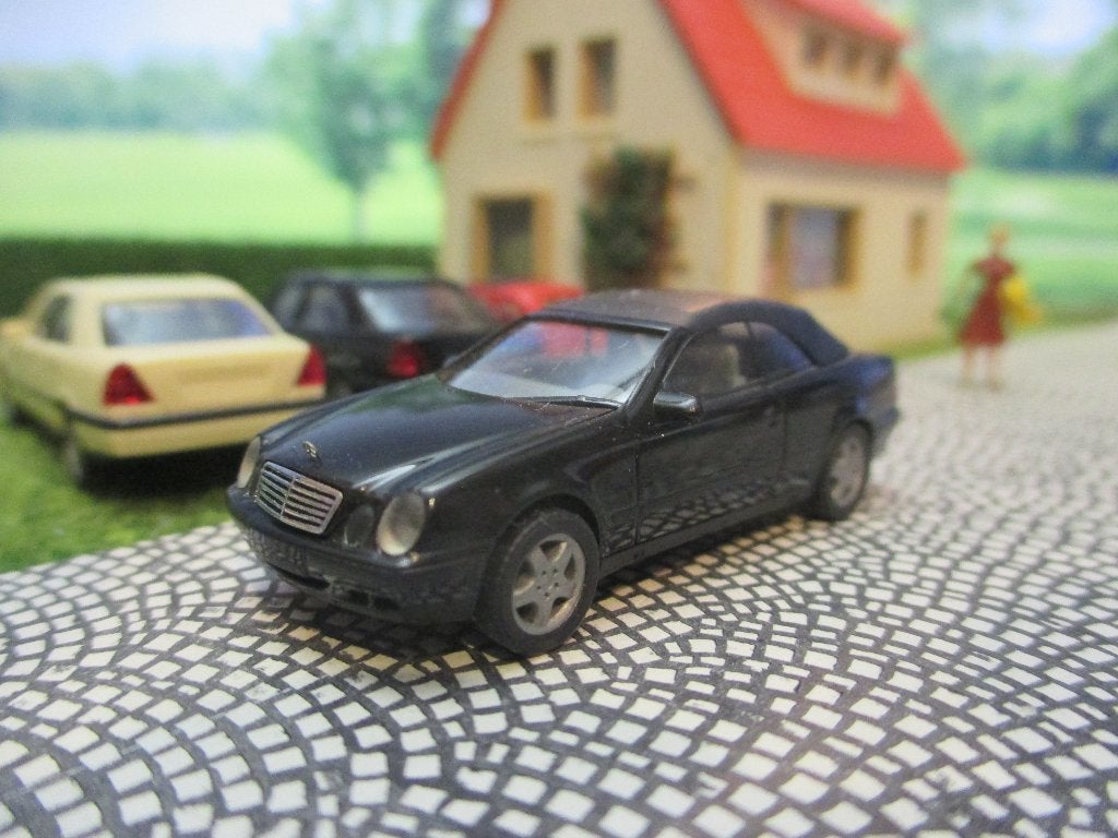 Mercedes Benz A208 CLK-Klasse Cabrio met Soft-Top zwart #2, Hobby en Vrije tijd, Modelauto's | 1:87, Ophalen of Verzenden, Zo goed als nieuw