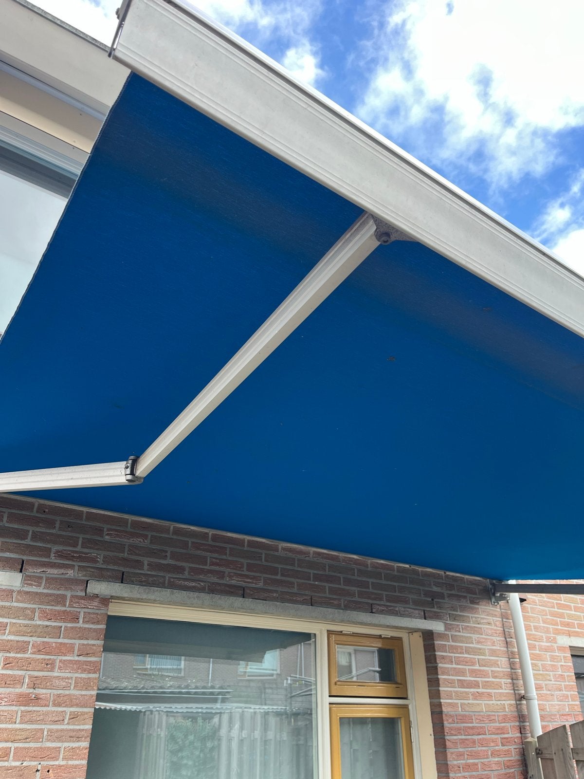Zonnescherm 3.70m in zeer goede staat., Ophalen, Zo goed als nieuw, 150 tot 300 cm, 250 cm tot 450 cm