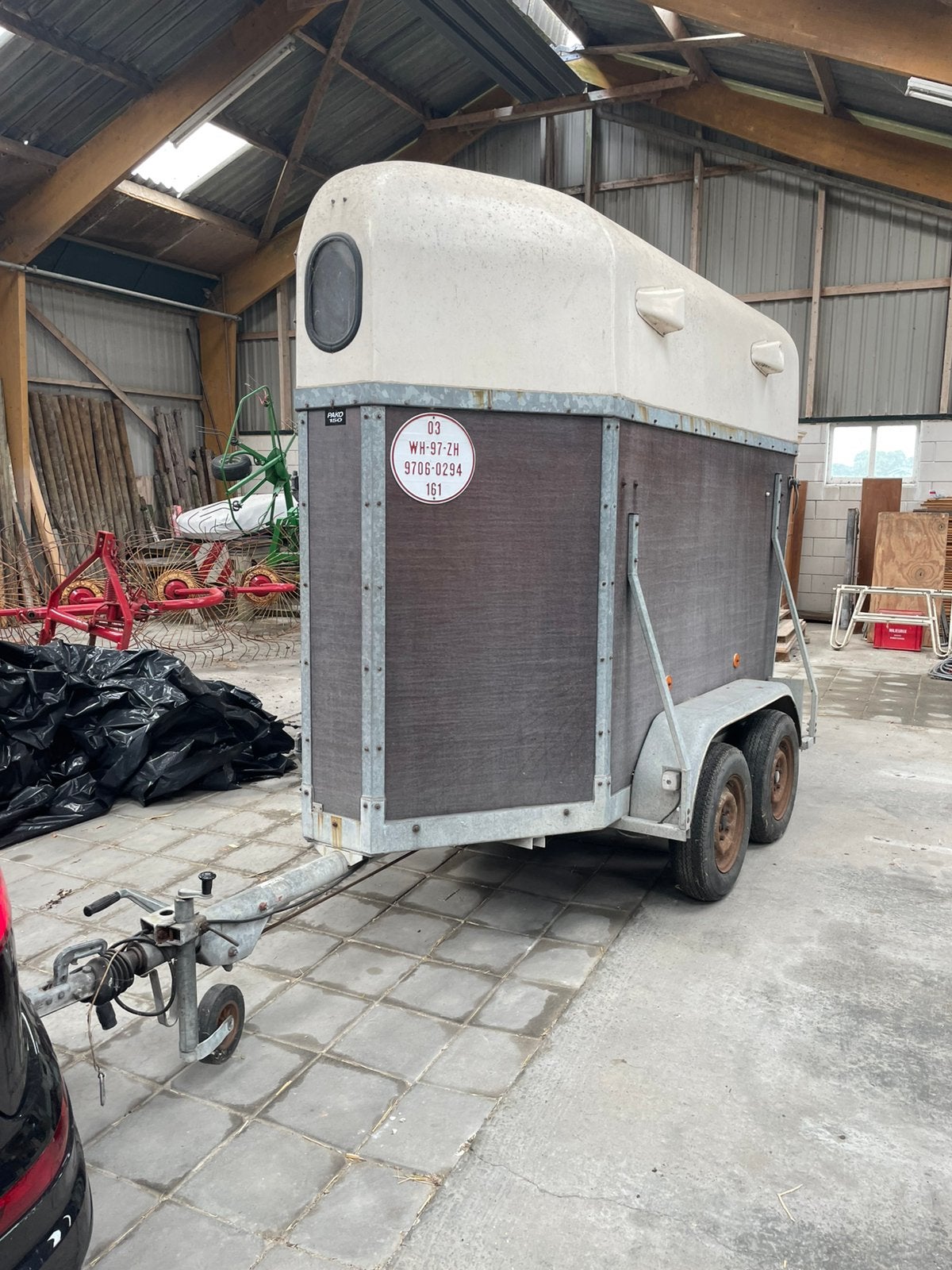 Paardentrailer PAKO 150, Dieren en Toebehoren, Paarden en Pony's | Trailers en Aanhangwagens, Ophalen, Gebruikt, Hout, 1-paards trailer