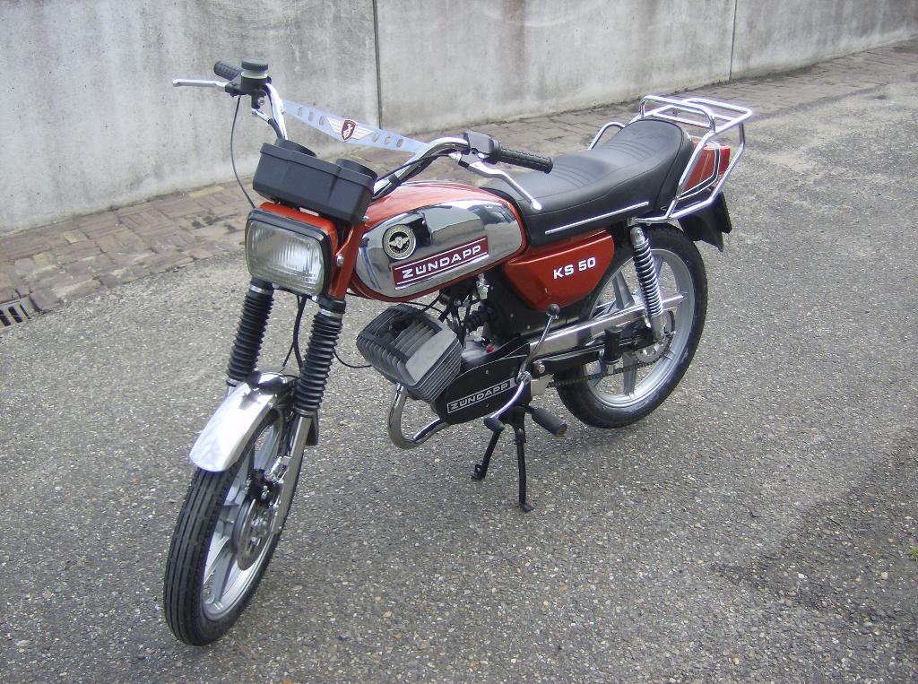 Zundapp 529 KS 50 en GTS  Nieuwstaat !!!! 20 x voorraad, Fietsen en Brommers, Brommers | Zundapp, Zo goed als nieuw, GTS50, Maximaal 45 km/u