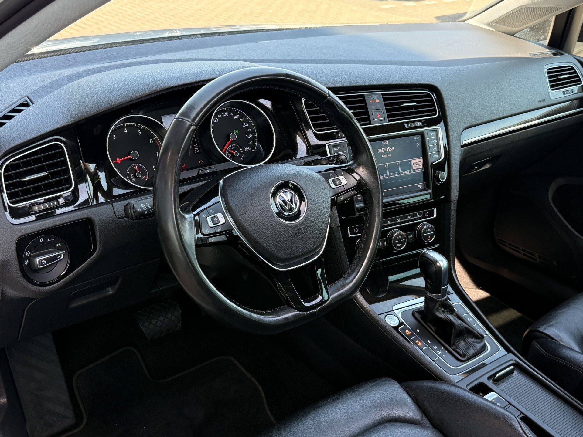 Volkswagen Golf 1.4 TSI ACT Highline R-Line | ABT Sportline, Gebruikt, 4 cilinders, 150 pk, Wit