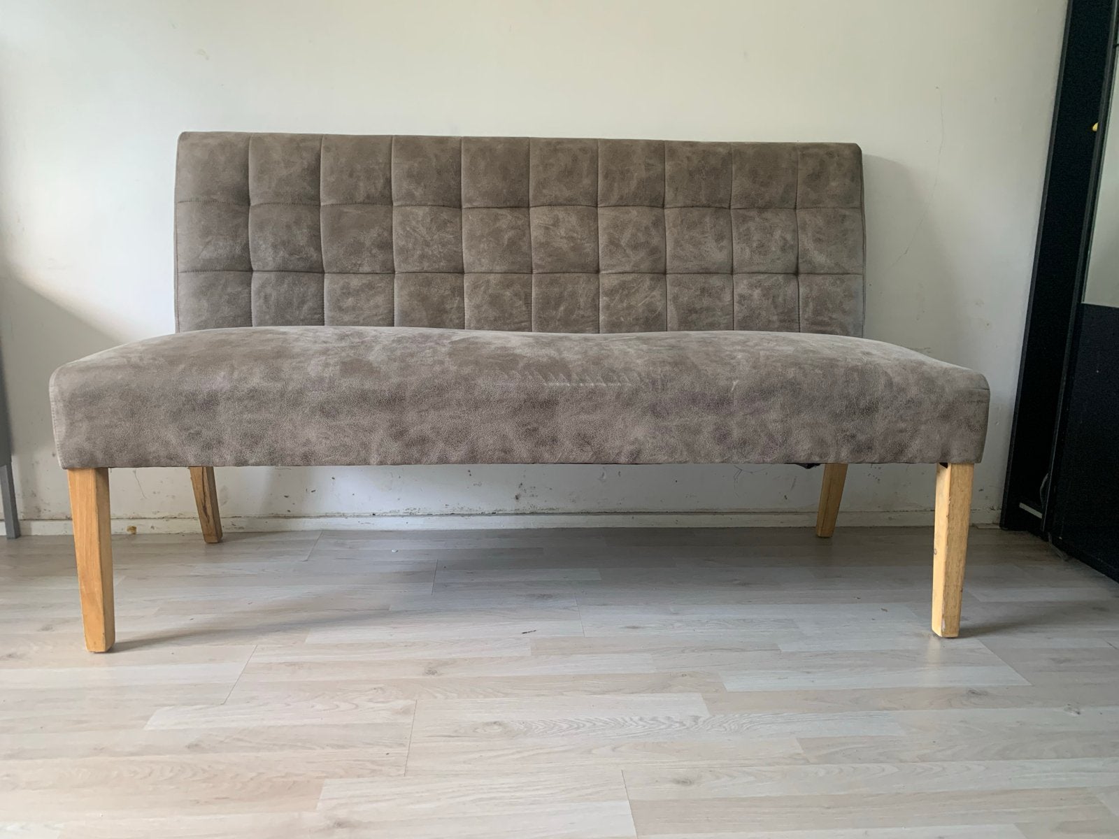 Bankje voor eettafel - Taupe, 150 cm met houten poten, Ophalen, Gebruikt, 150 tot 200 cm, Driepersoons