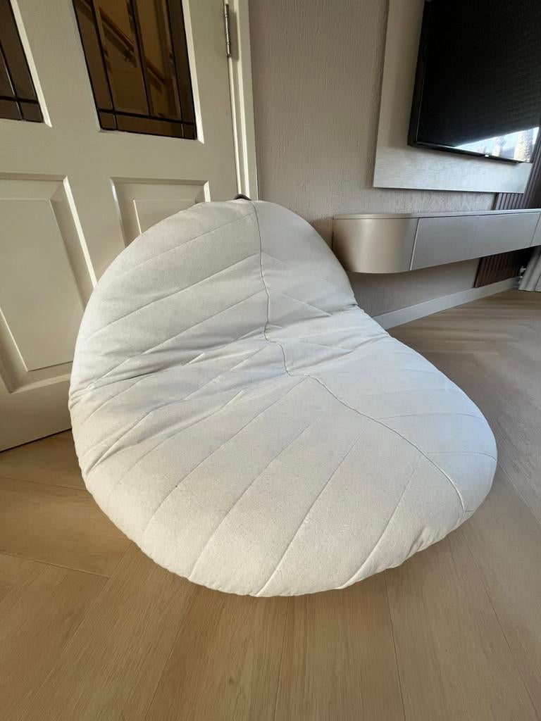 Ikea dihult zitzak/ poef, Huis en Inrichting, Zitzakken, Ophalen, Zo goed als nieuw