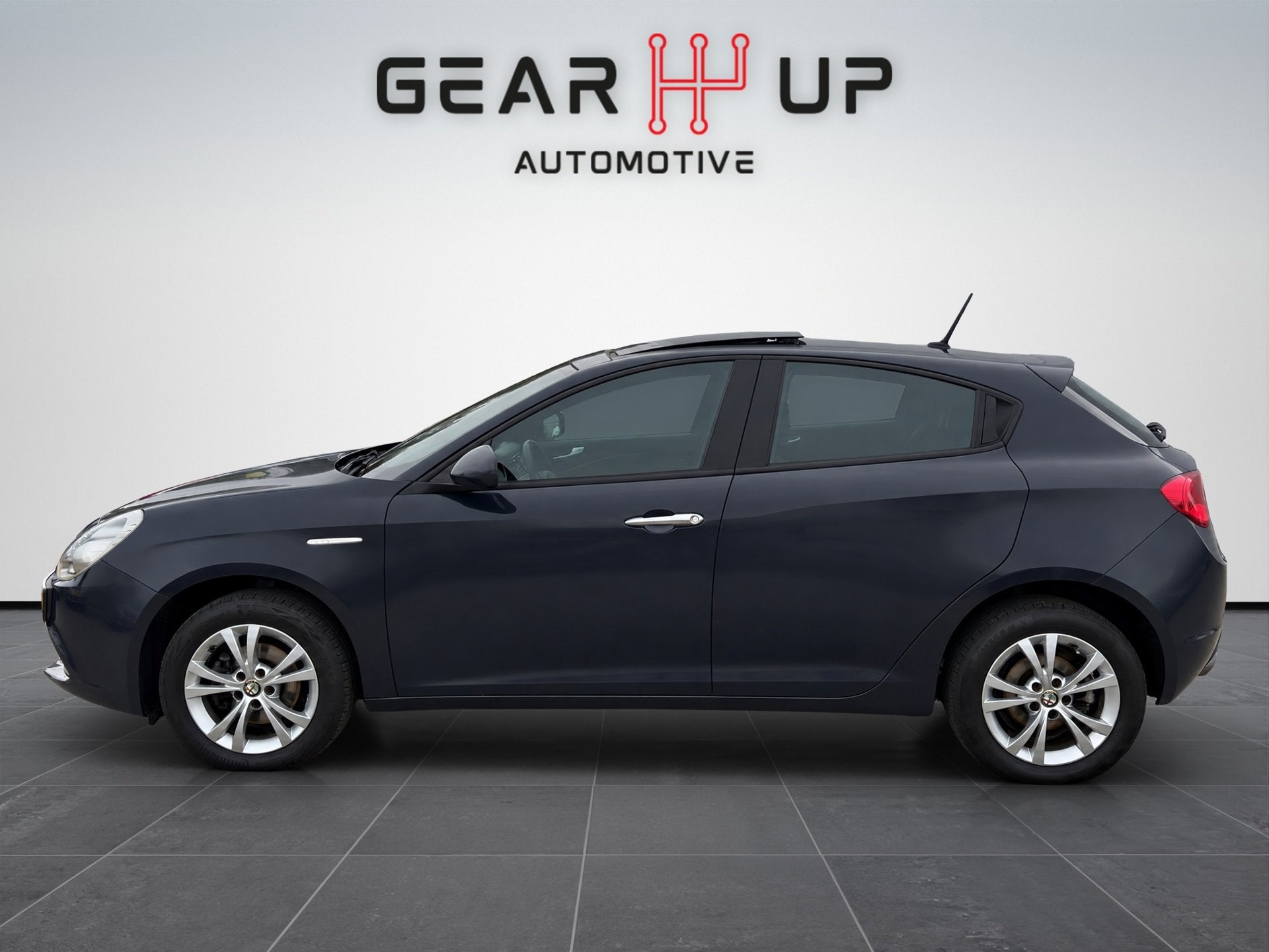 Alfa Romeo Giulietta 1.4 T PANO|NAVI|CRUISE|PARK.S|LM|CARPAS, Auto's, Voorwielaandrijving, Gebruikt, Euro 6, 4 cilinders