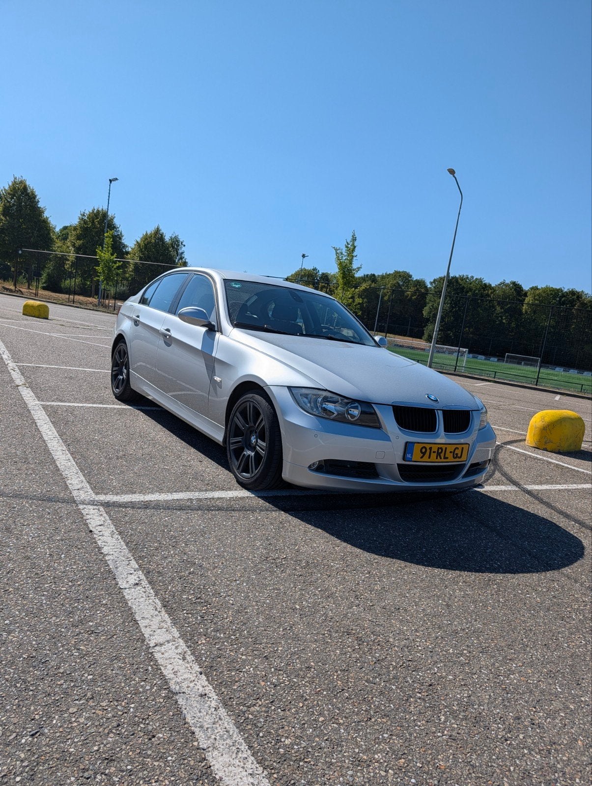 BMW 3-Serie 2.0 2005 - Nieuwe APK & lage KM stand, Auto's, 1995 cc, 1295 kg, 4 cilinders, 75 €/maand