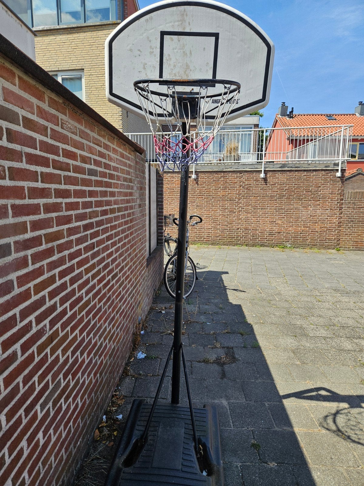 Verrijdbare basketbalpaal, Ophalen, Gebruikt