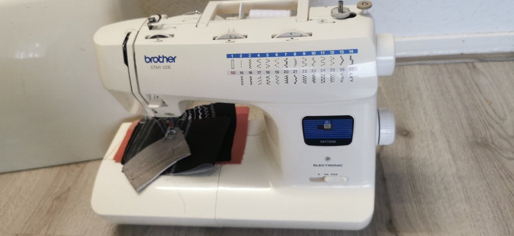 Naaimachine Brother ELCTRONIC STAR 120E, Ophalen of Verzenden, Zo goed als nieuw, Naaimachine, Brother