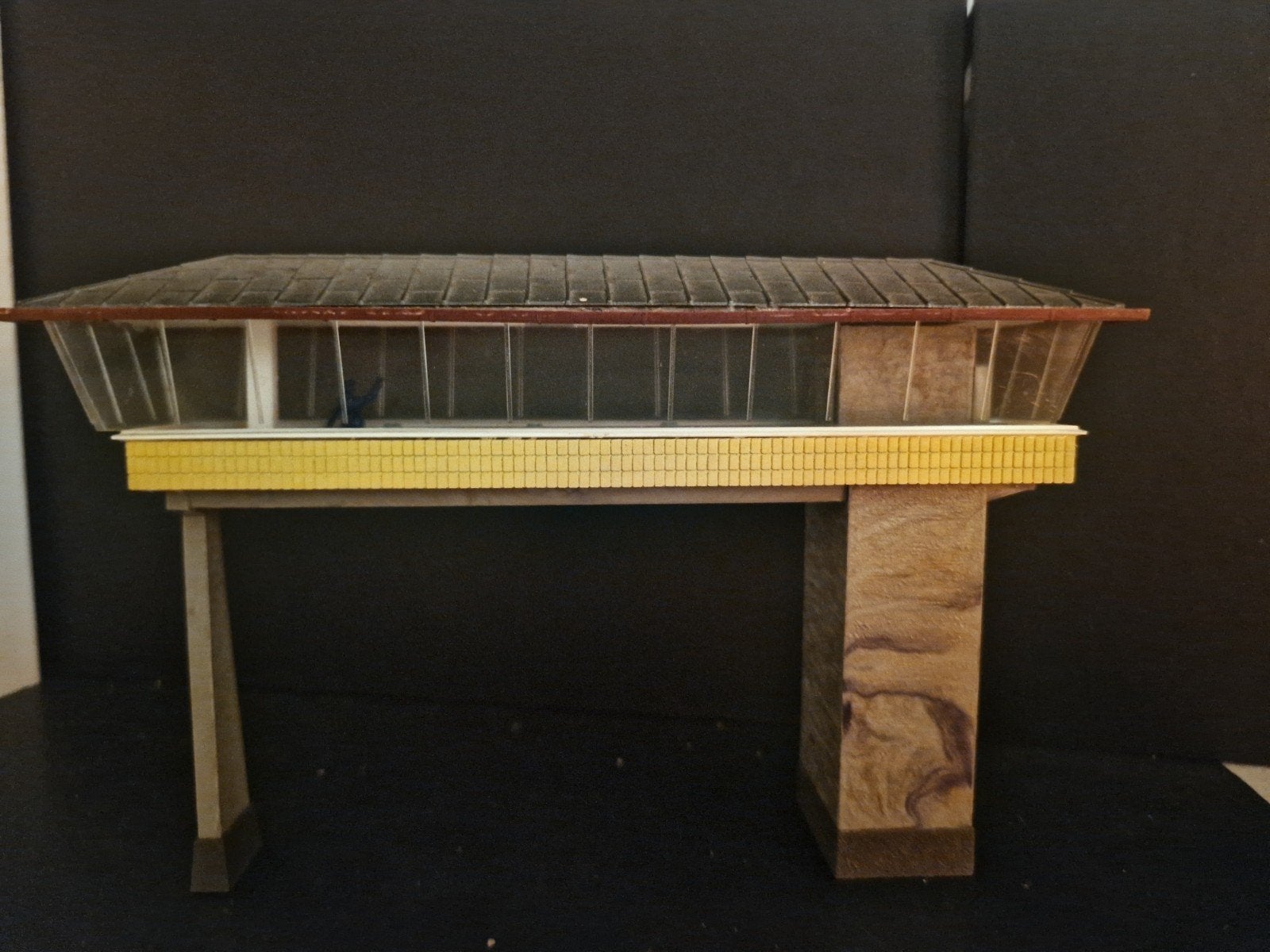 Märklin Seinhuis/Verkeerstoren - Zo goed als nieuw, Hobby en Vrije tijd, Wisselstroom, Brug, Tunnel of Gebouw, Ophalen of Verzenden