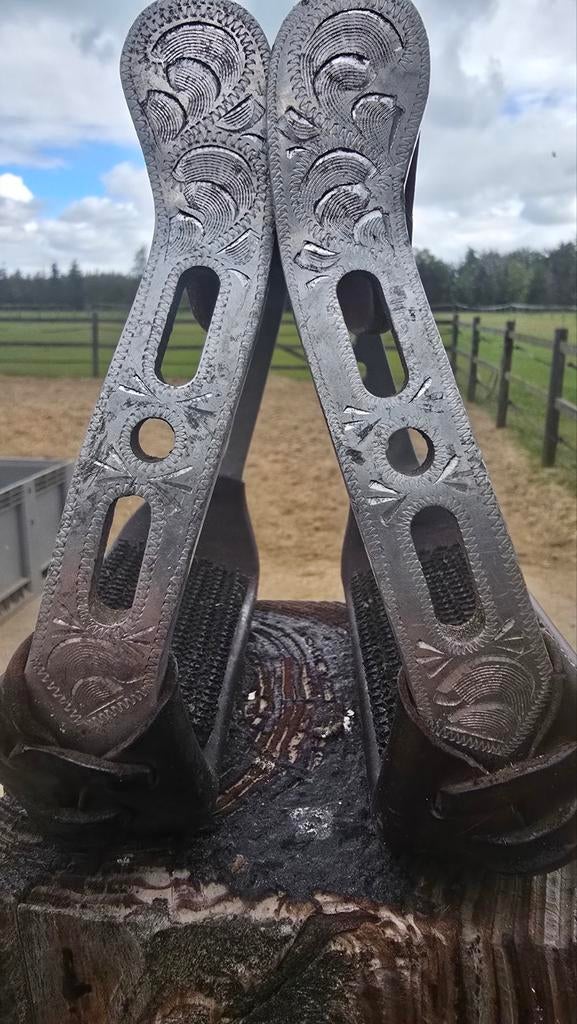 western alu beugels lichtgewicht, Dieren en Toebehoren, Paarden en Pony's | Overige Paardenspullen, Ophalen of Verzenden, Gebruikt