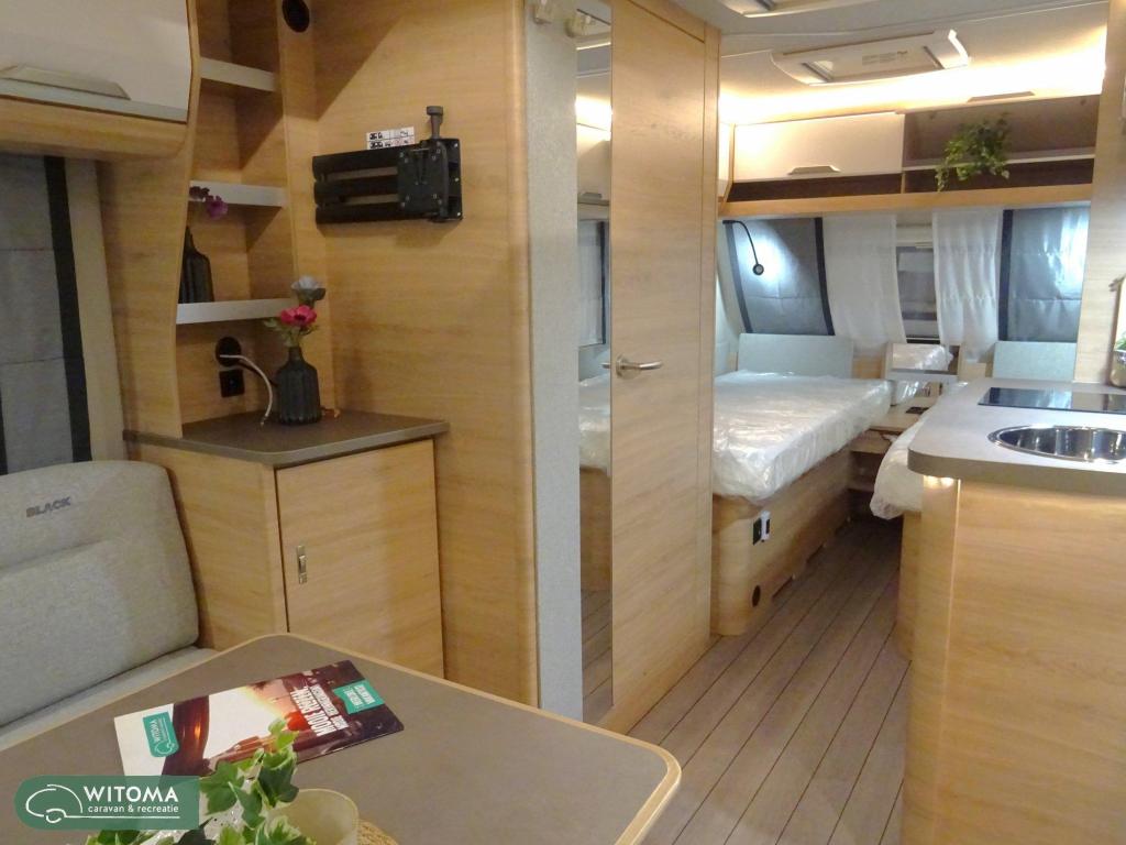 Knaus Sudwind Black Selection 460 EU 50 jaar Witoma voordeel, Caravans en Kamperen, Standaardzit, Bedrijf, 4 tot 5 meter, Schokbreker